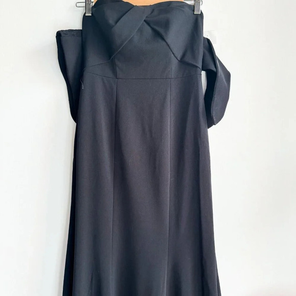 Watters and Watters Black Bodycon Gown w Train 2 - Picture 3 of 7